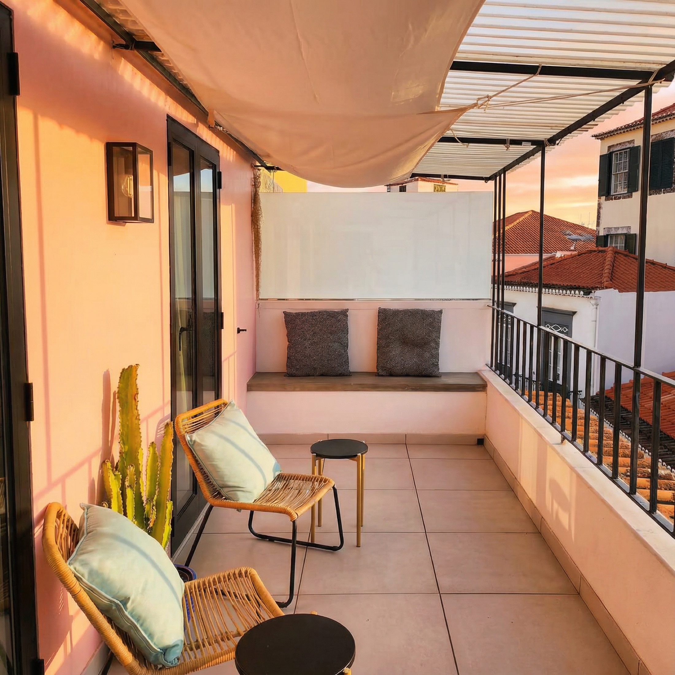 Private rooftop balcony at the LOCKIN accommodation in Funchal